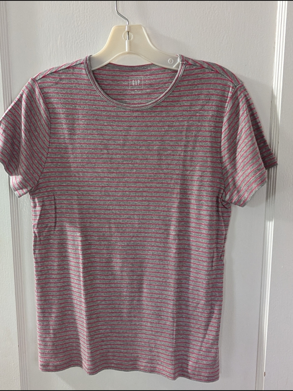 GAP Women's Gray and Pink Striped Short Sleeve Tee